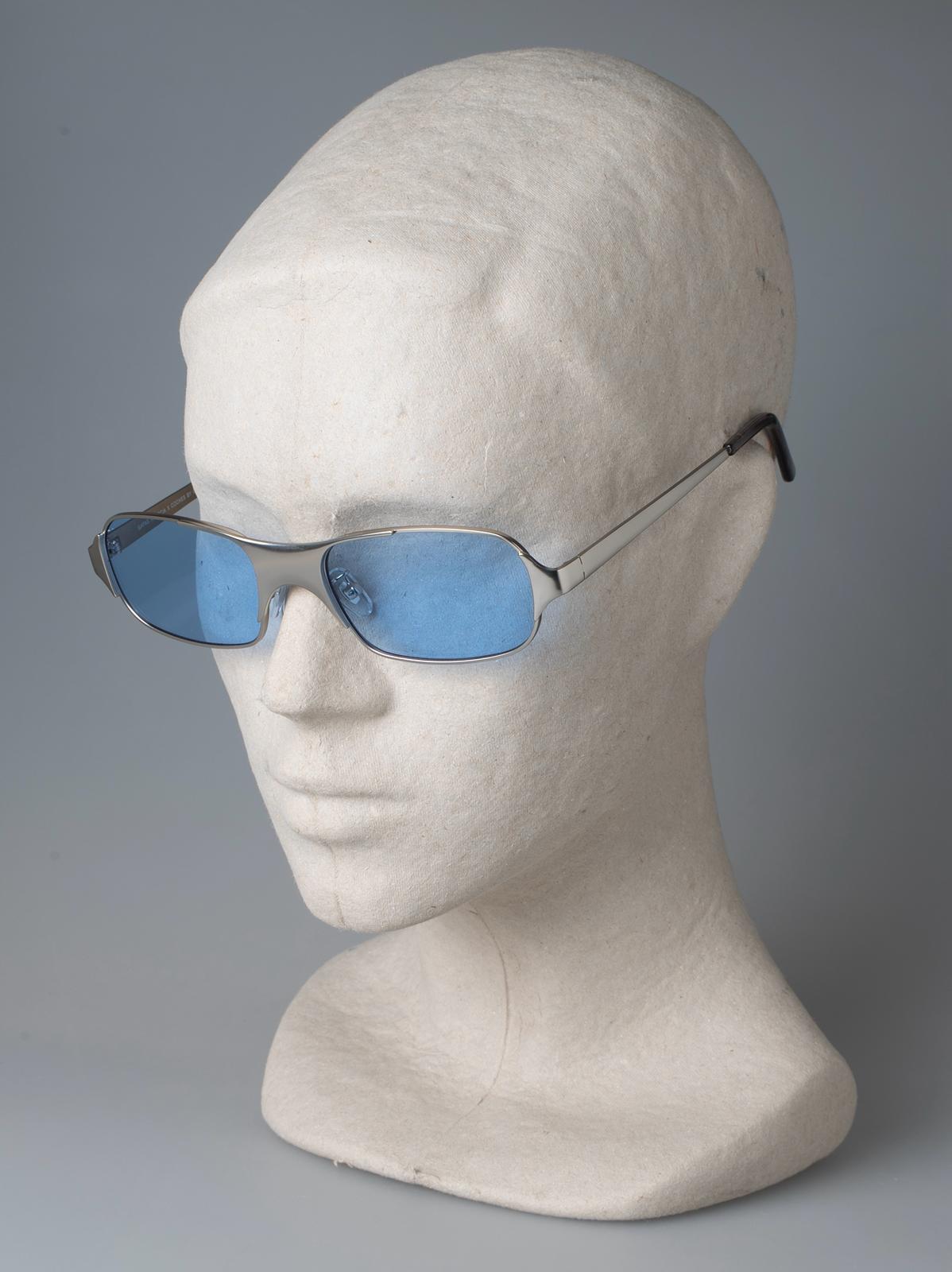 Gafas + Anillo + Shaker Modelo Deportivo